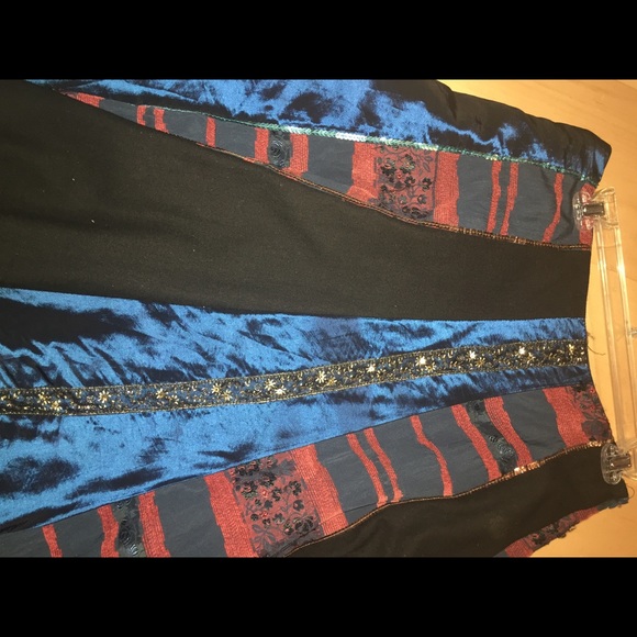 Multicolored ruffled skirt. - Picture 3 of 6